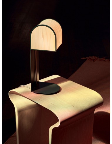 Lampe à poser OSCA TABLE-LZF d'Europe débarque